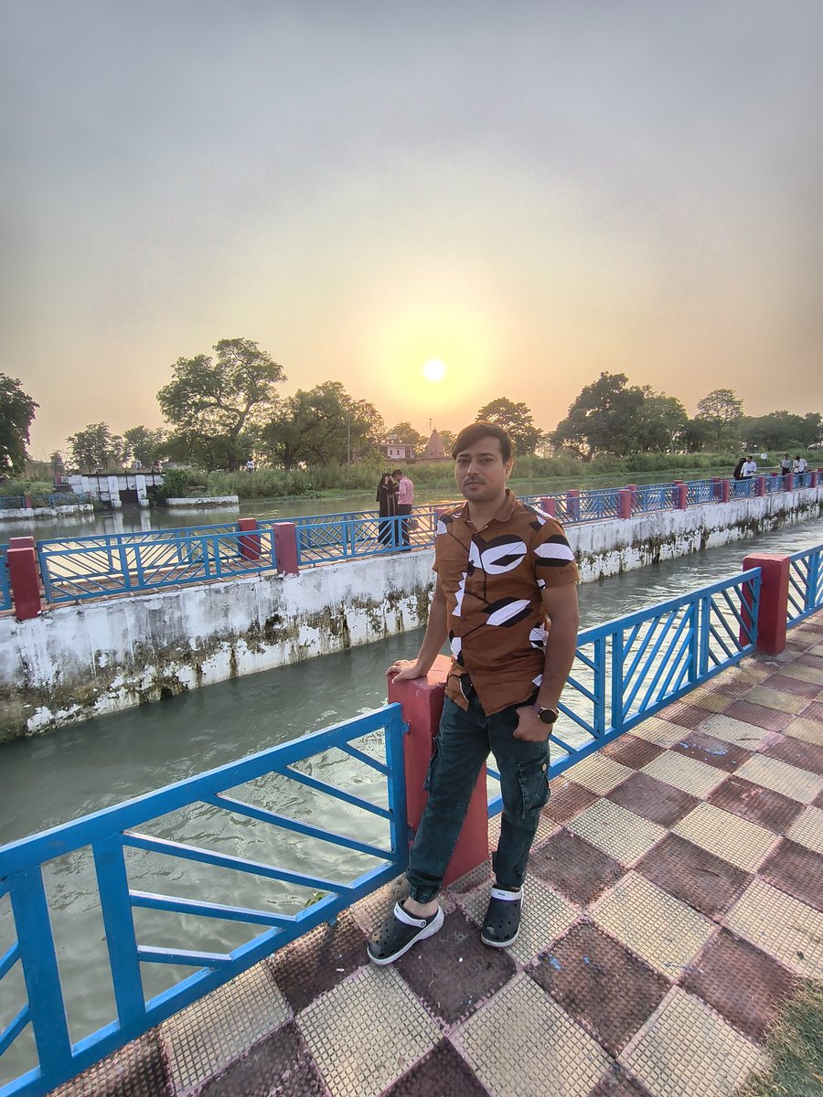 armanaks09's tweet photo. Mood This Sunset https://t.co/6Je2RZt3LX