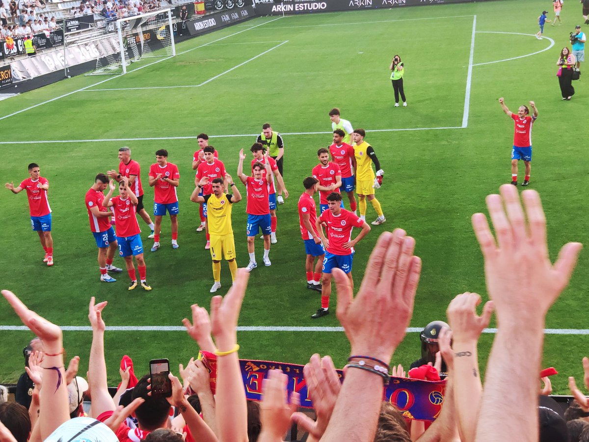 Carlo_Ponzi's tweet photo. A @UDOurense2014 e de 1°!!! https://t.co/YtIuZ7Se2F