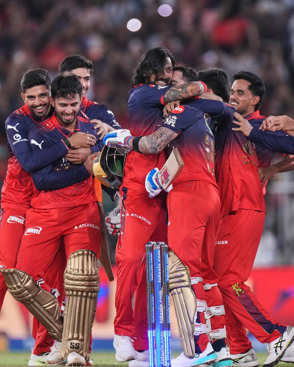 SubbuSubash_17's tweet photo. @RCBTweets O̶N̶E̶ S̶T̶A̶R̶ TWO STARS https://t.co/aX566ldhVA