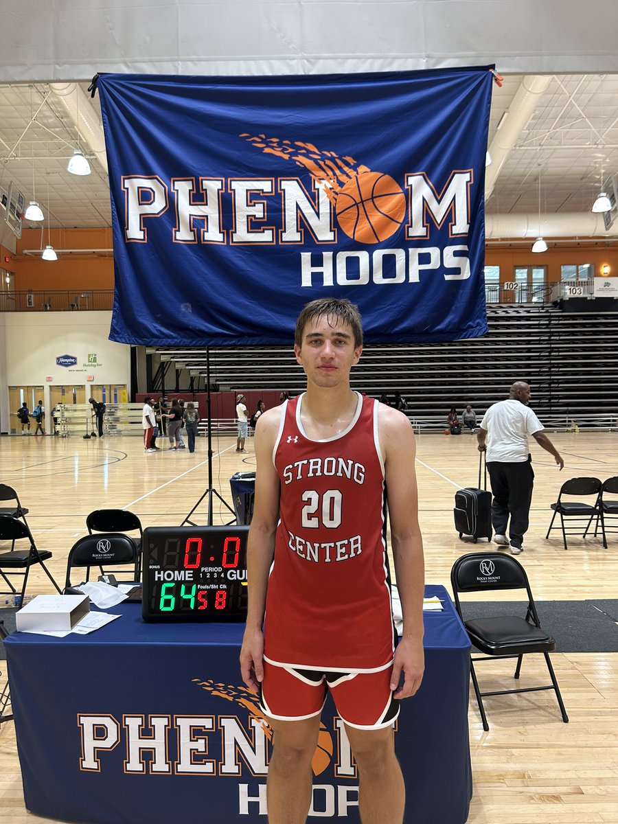 TreySmelcer22's tweet photo. 17u Championship game final: Strong Center 2027 Oates 76- Relentless 17u 64
MVP: Landon Henke (27pts) 
#phenom252showcase 
#PhenomHoops https://t.co/x7IKf1vdJj