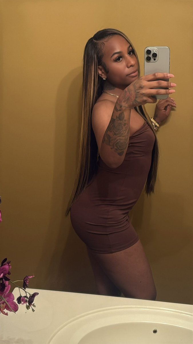 ImMyOwnIcon's tweet photo. went blonde cuz I’m Boujie 👱‍♀️ https://t.co/4PKaQJ4rIr