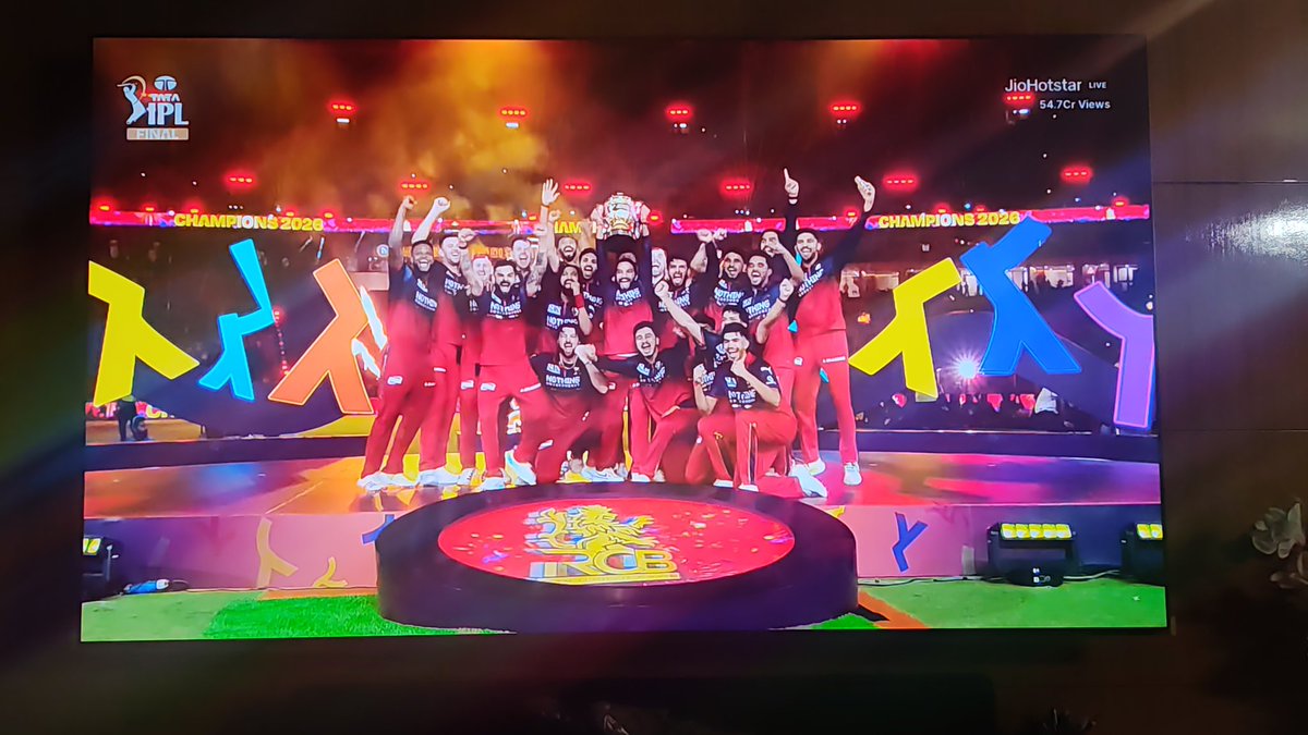 9etej's tweet photo. @RCBTweets back to back 🏆's https://t.co/NAJUCWM3XE