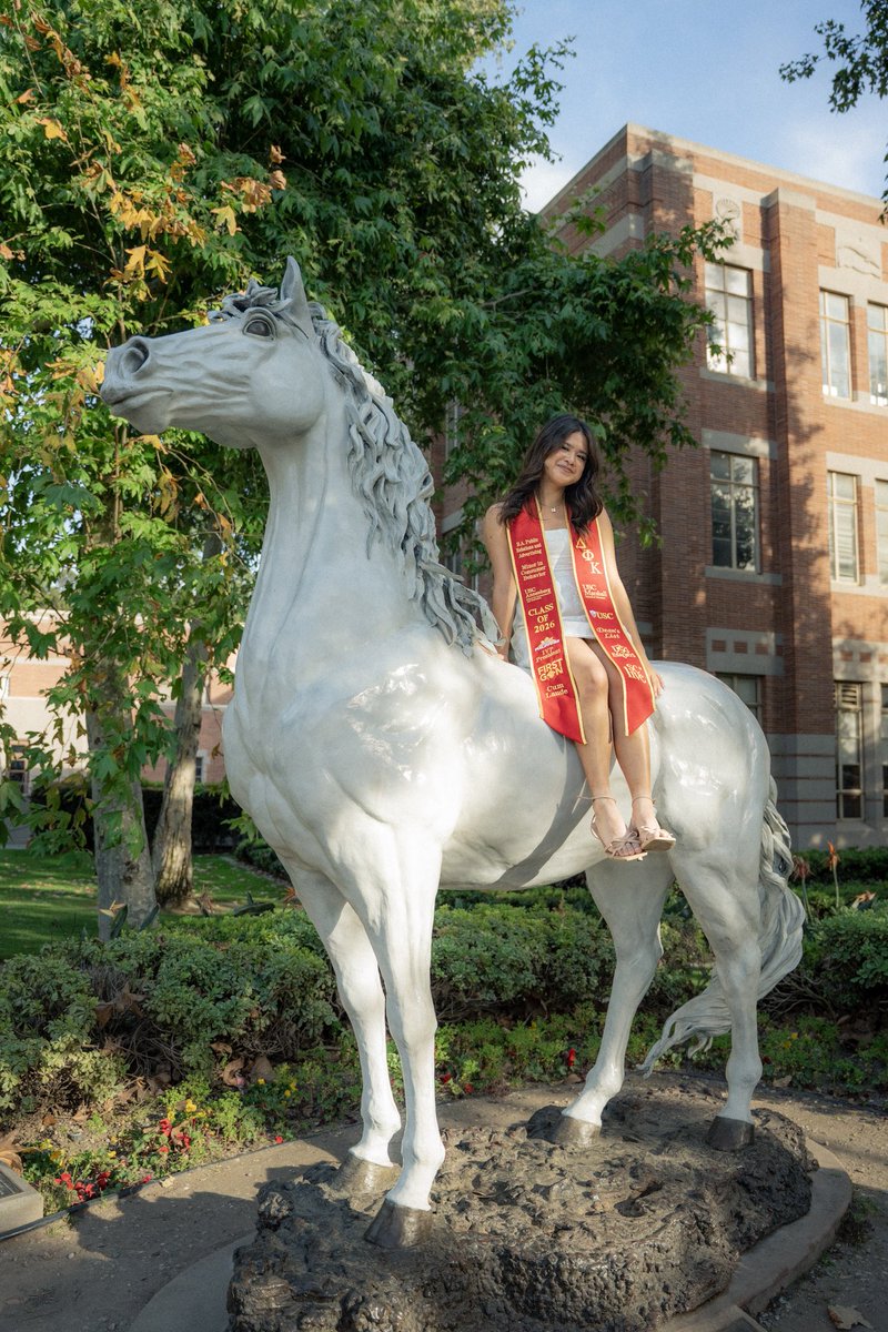 caissitea's tweet photo. oh yeah life update i graduated usc w/ a bachelor of arts in public relations and advertising earlier this month! super grateful 🩶🩶🩶 https://t.co/CEEtYh5Gc2