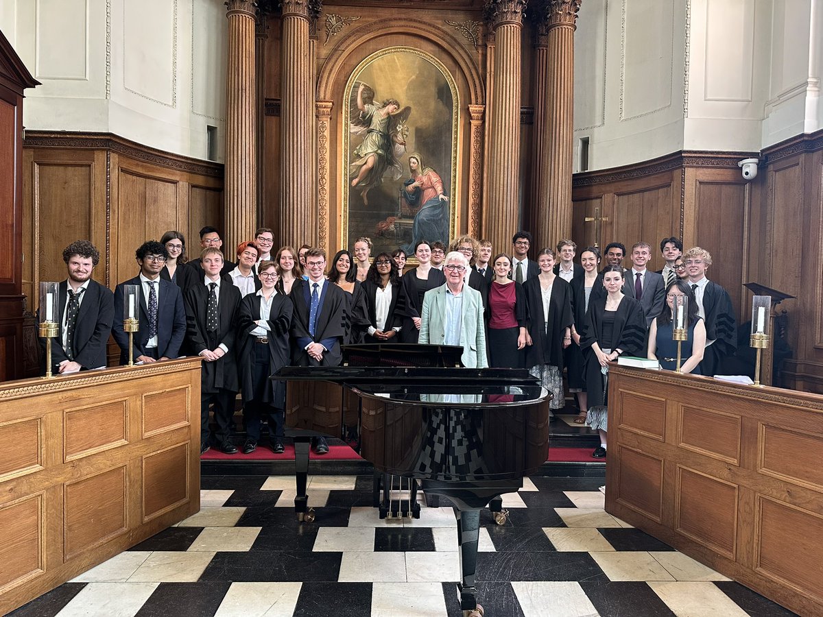 mrgrahamross's tweet photo. #newmusic #Clare #premieres @ClareChoir @ClareCollege https://t.co/KoWyxAdKej