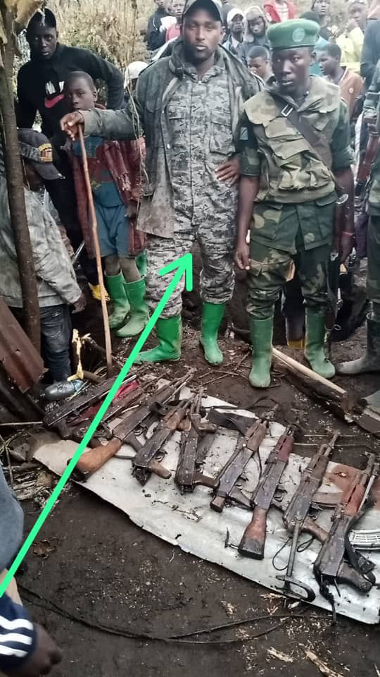 MeckyKayiranga's tweet photo. UPDATES: Amakuru nkomeze guhabwa n'imbona za @bwizanews yemeza ko Gen #Yakutumba yarashwe kandi arwari mu bitaro bya TANGANYIKA CARE mu Burundi, Gen #Mutayomba yamaze kugezwa Kinshasa kandi ategerejwe kubagwa kuko isasu yarashwe mu gituza ritaramuvamo. Follow #BwizaTV @bwizanews https://t.co/9PM19Z51qS