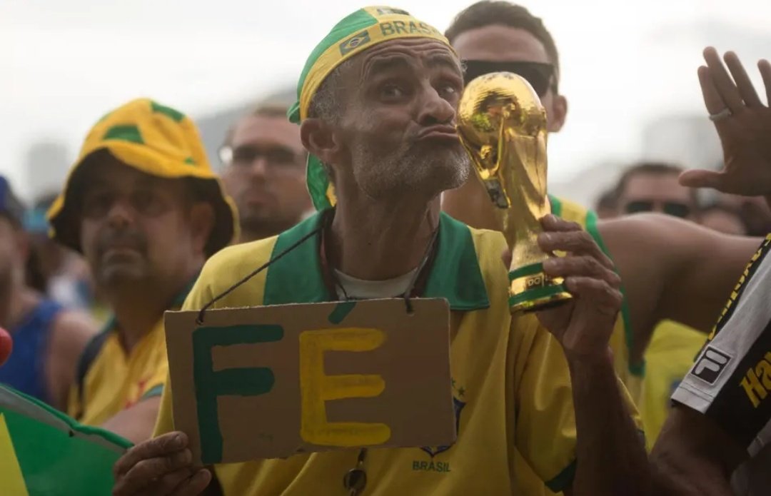 Noite de Copa tweet media