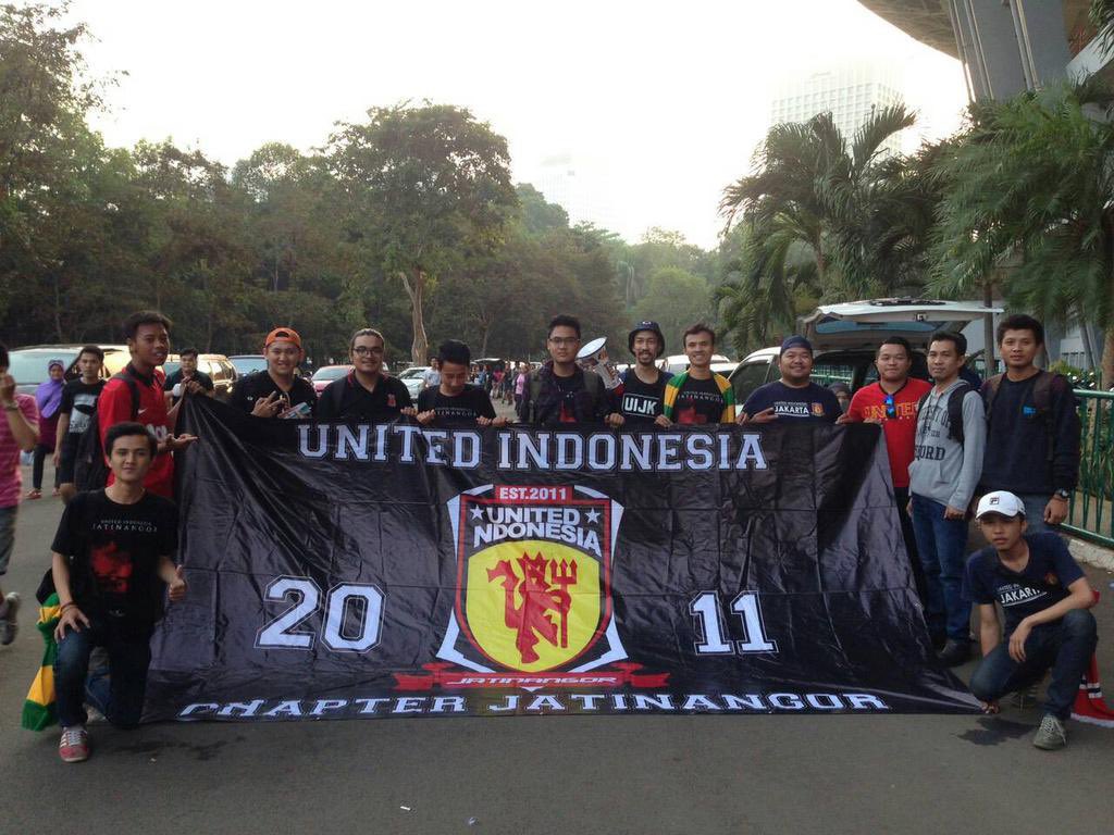 bleyyust's tweet photo. @PorosHalangID nih ditambahin flyernya biar percaya. derby doang tapi ribuan dari berbagai daerah 😅
Jatinangor dahulu ikut hadir 🙌🏻 (skrg dah gabung Jakarta juga sih gua) 🫣😁 https://t.co/CyioLOJyCW