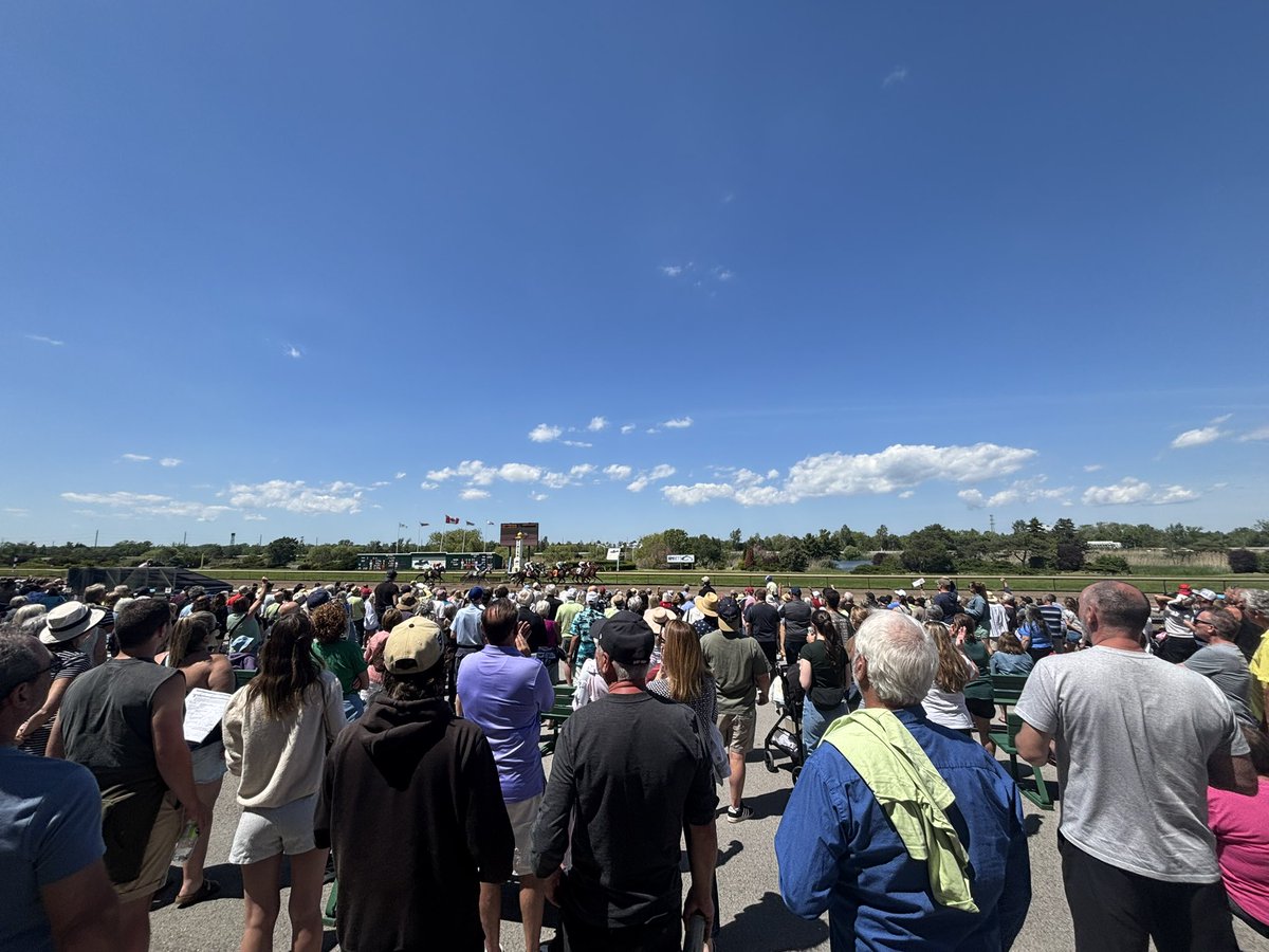gretchenbeyerr's tweet photo. Full house for @Forterieracing opening day! https://t.co/jYFscC5sQt