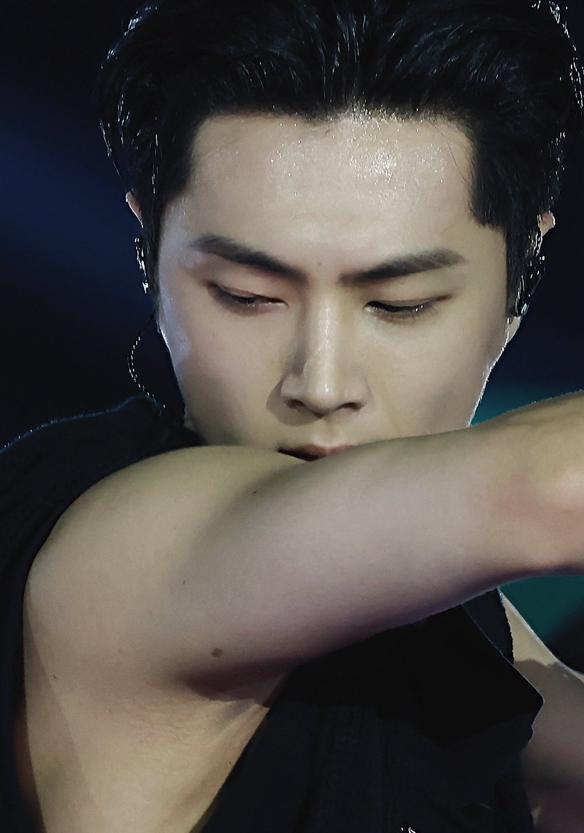 sunghoonus's tweet photo. his nose scar and the mole on his arm daebak https://t.co/j0MEevpbL9