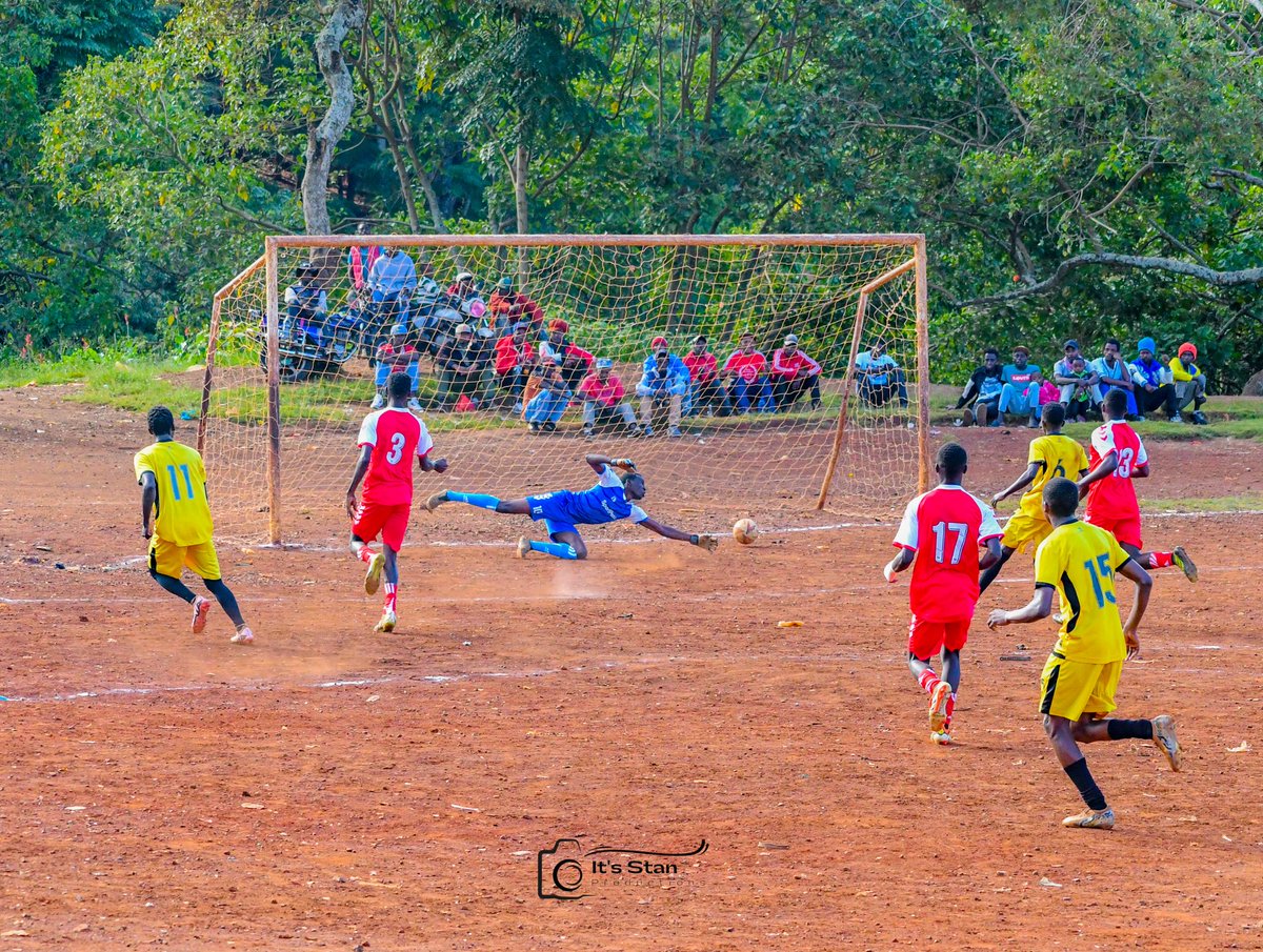 FcKaruracomm's tweet photo. Our goal in motion @Karurasacco @TeamVeloNos ##WeMove #PushingLimitsGettingBetter #AbayomiVeloNos #GrowingTogether #KCFC https://t.co/IWrnLQhF14