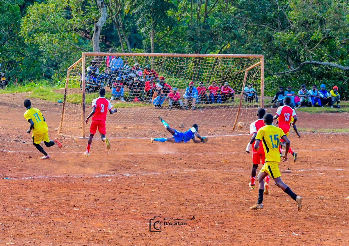 FcKaruracomm's tweet photo. Our goal in motion @Karurasacco @TeamVeloNos ##WeMove #PushingLimitsGettingBetter #AbayomiVeloNos #GrowingTogether #KCFC https://t.co/IWrnLQhF14