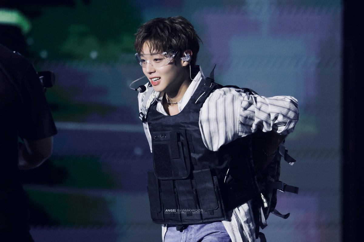 1004isHere's tweet photo. 260531 RE:FLECT in SEOUL

윙틀그라운드 파밍 미션🔍🔍

-
#박지훈
#PARKJIHOON https://t.co/vrMqSI2Uft