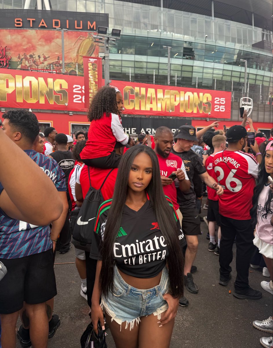 miramilann's tweet photo. our day !! #arsenal https://t.co/h78Se9Sqbh