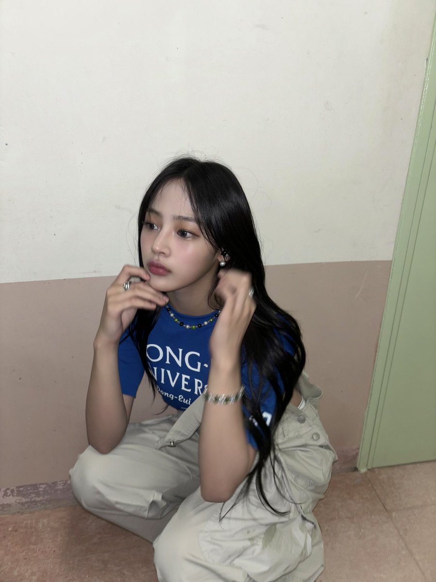 nyearsof_minji's tweet photo. https://t.co/89GeMfiiOQ