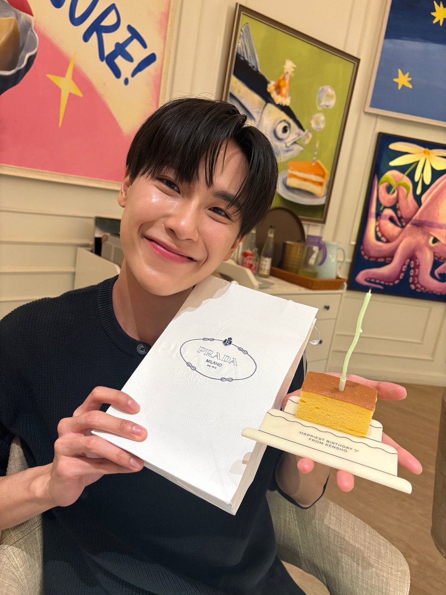 콘 tweet media