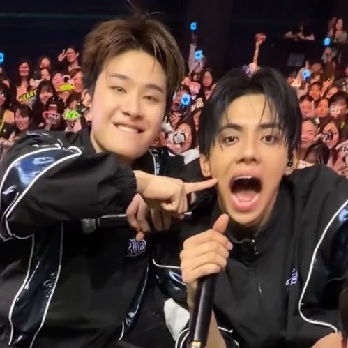 n_nac's tweet photo. เอ้อๆๆๆๆ เอาๆๆๆ https://t.co/0J8ExHM3IB