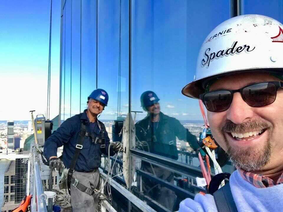 4WTC's tweet photo. Today is #NationalSmileDay and we're quite happy to show off these epic pictures sent to us by Ernie Spader who has quite the office view, and certainly knows how to smile on the job!

Thanks for keeping the buildings looking their best! https://t.co/Px7nxtESWB