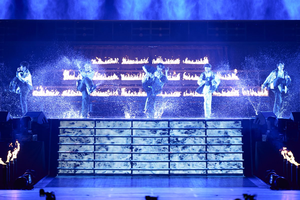 ARASHI tweet media