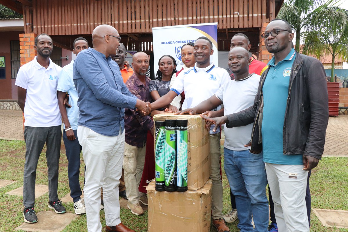 256chessfed's tweet photo. Uganda Chess Federation - President Andrew Bakiza handover 200 boards to Regional  Chess Associations at a Special General Assembly held at the Headquarters  of the federation.

Each region received 50 chess boards to support chess development in the regions.

📸Ivan Mukuye

@UG_ER_Chess @NBSportUg @newvisionwire 

#UgandaChess #Chess4All  #ChessDevelopment