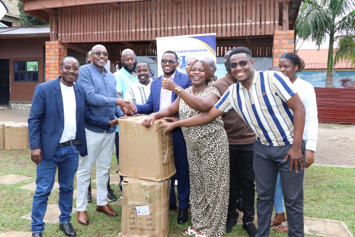 256chessfed's tweet photo. Uganda Chess Federation - President Andrew Bakiza handover 200 boards to Regional  Chess Associations at a Special General Assembly held at the Headquarters  of the federation.

Each region received 50 chess boards to support chess development in the regions.

📸Ivan Mukuye

@UG_ER_Chess @NBSportUg @newvisionwire 

#UgandaChess #Chess4All  #ChessDevelopment