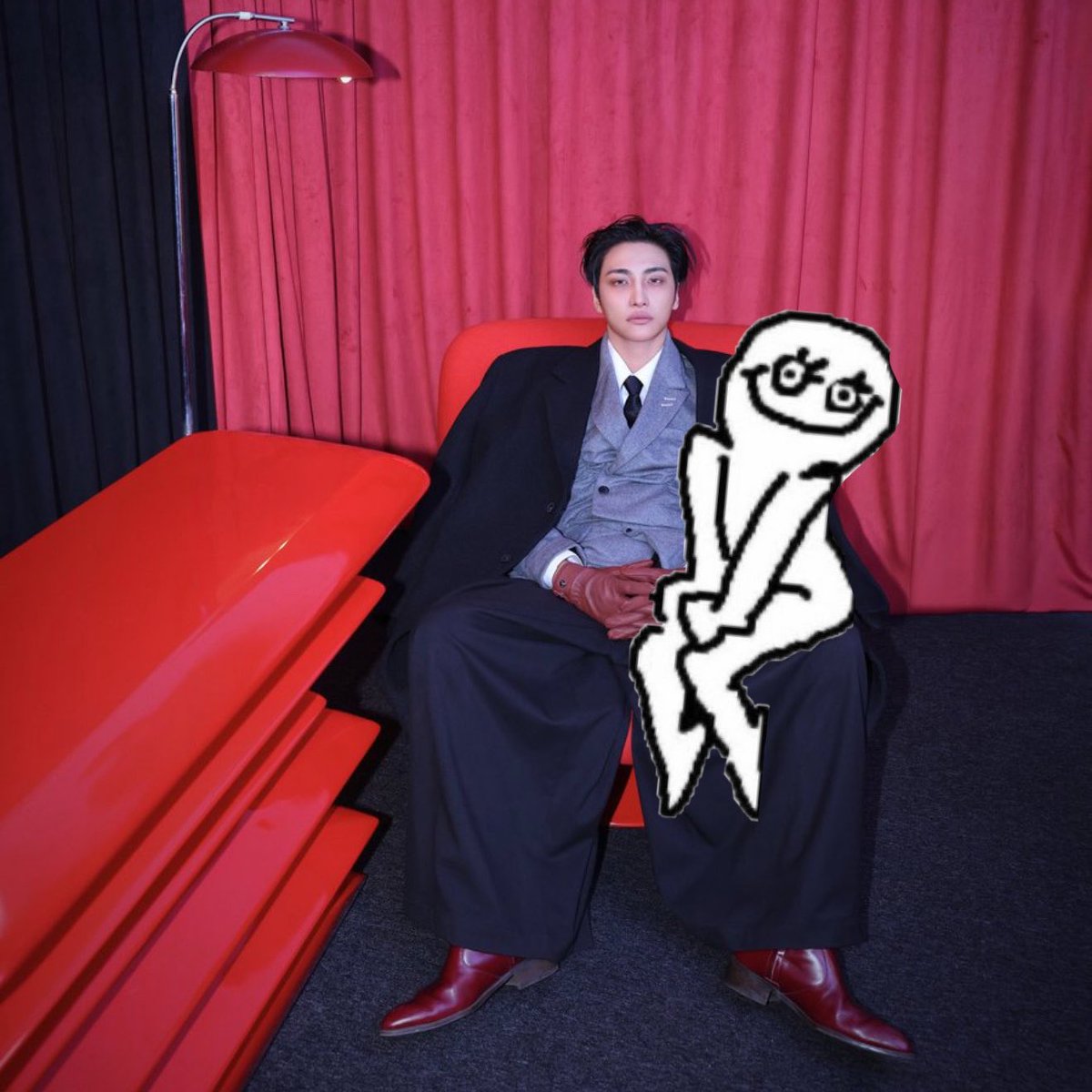 aveihwa's tweet photo. seonghwa said "sit down" so i'm sat https://t.co/VnYU7hqUjI