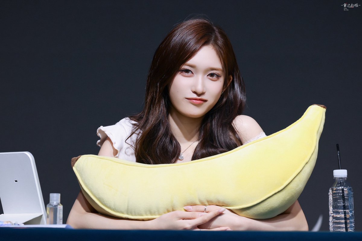 Nanlou1201's tweet photo. 260531

#이서 #LEESEO #イソ
#IVE #아이브 https://t.co/JplSjPzMJl