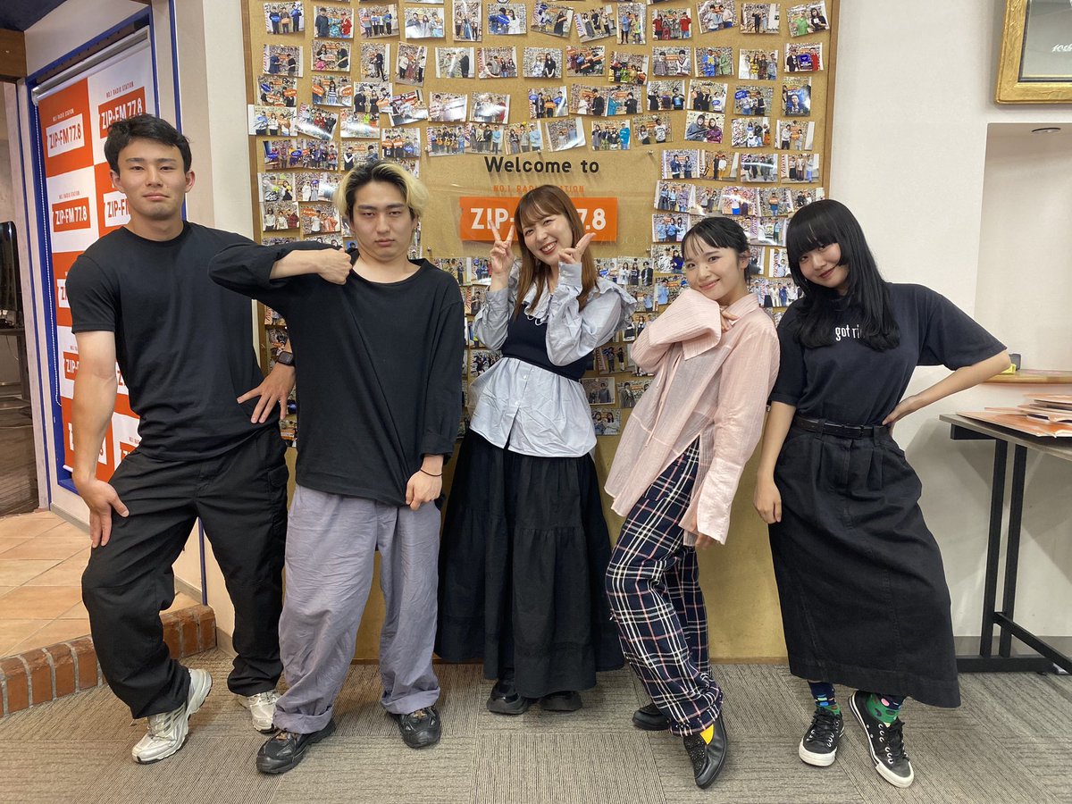 findout778's tweet photo. ˗ˏˋ MONTHLY CLOSER ˎˊ˗

2026年5月は、#TheMoon 🌙

今週が最終回…😢

「#徒花」をスペシャルな弾き語りで披露！✨
満月にピッタリの贅沢な時間でした！✨

📻 https://t.co/Nmht49WOV0

#ファインドアウター #zipfm https://t.co/lg4doWxAeM