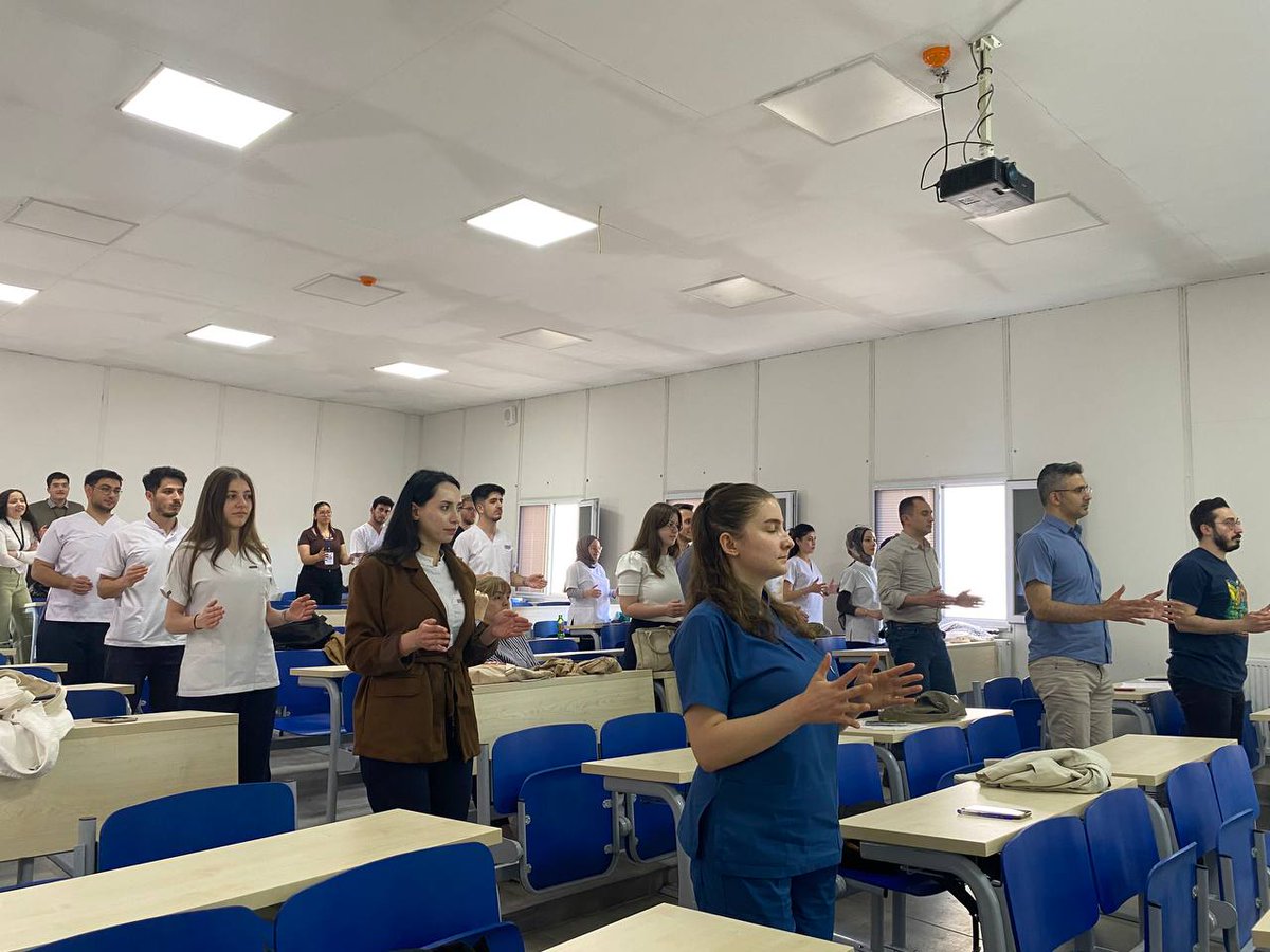 afsuftr's tweet photo. Afyonkarahisar Sağlık Bilimleri Üniversitesi Fizyoterapi ve Rehabilitasyon Topluluğu olarak gerçekleştirdiğimiz "Klinikte Ağrısız Çalışmanın Yolu: Diş Hekimliğinde Postür Kontrolü ve Koruyucu Doğru Duruş Egzersizleri" söyleşimizi yoğun katılımla gerçekleştirdik.

@afsurektorluk https://t.co/w0BPSDBkZE