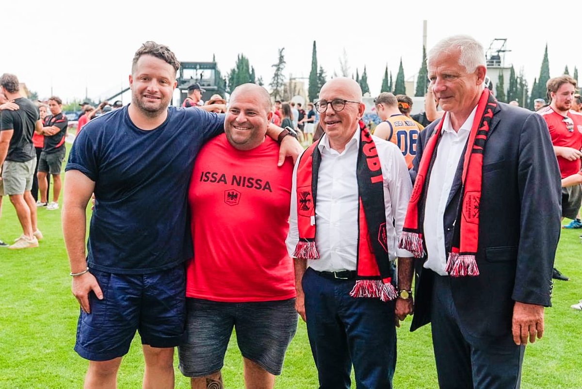eciotti's tweet photo. Quelle joie de partager ce moment historique sur la pelouse des Arboras avec les supporters de Nissa Rugby !

Cette montée en Pro D2 est celle de tout un club, de toute une ville et de tous ceux qui ont cru en cette équipe. Merci pour cette ambiance extraordinaire et cette fête magnifique. Allez Nice !