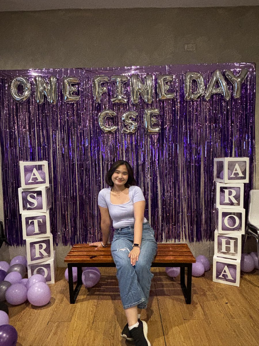 eunniewoo's tweet photo. Spent the day with Arohas 🥰 All I can say is thank you, Ate Airah! Nabalik mo from Aroha retirement ang isang Tiney 😌 (Nabusy po talaga sa college at med school huhu) 

Mag-isa akong pumunta pero umuwi akong paldo sa albums at sa newfound friends 🤓

#OneFineDayCSE https://t.co/AUqw8h7eEN