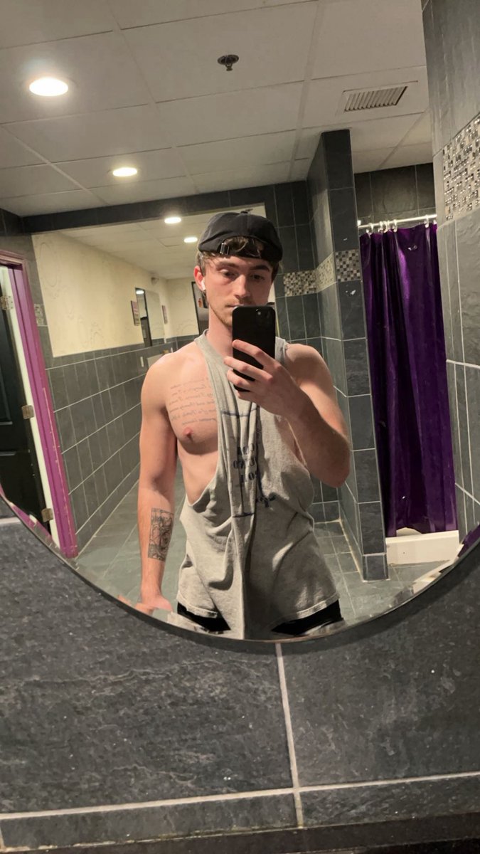 AustinSkyes13's tweet photo. Hi https://t.co/ZXLt54BLEW https://t.co/vC3vQtp8HC