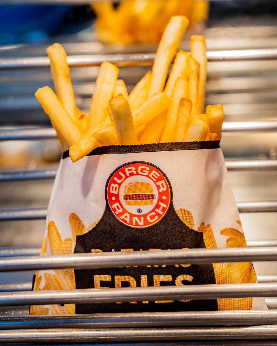 BurgerRanch's tweet photo. Crocantes, douradas e… impossíveis de partilhar. 🍟
#BurgerRanch #EsteéNosso #ComerParaCrer https://t.co/cEspfSeLnk