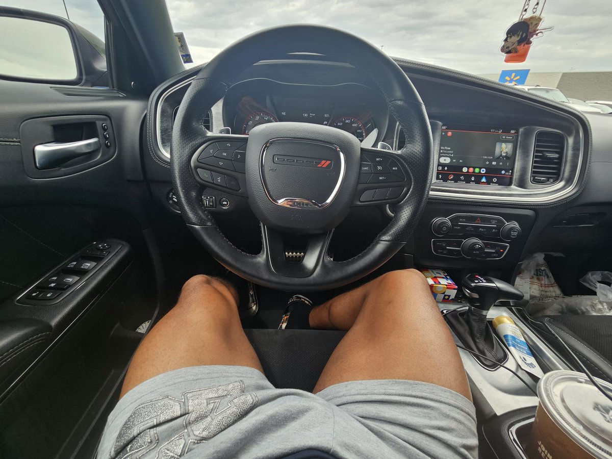 Raging_Roninn's tweet photo. It's risky, but you should suck my 🍆 in the Walmart parking lot https://t.co/OvX4qSypFM