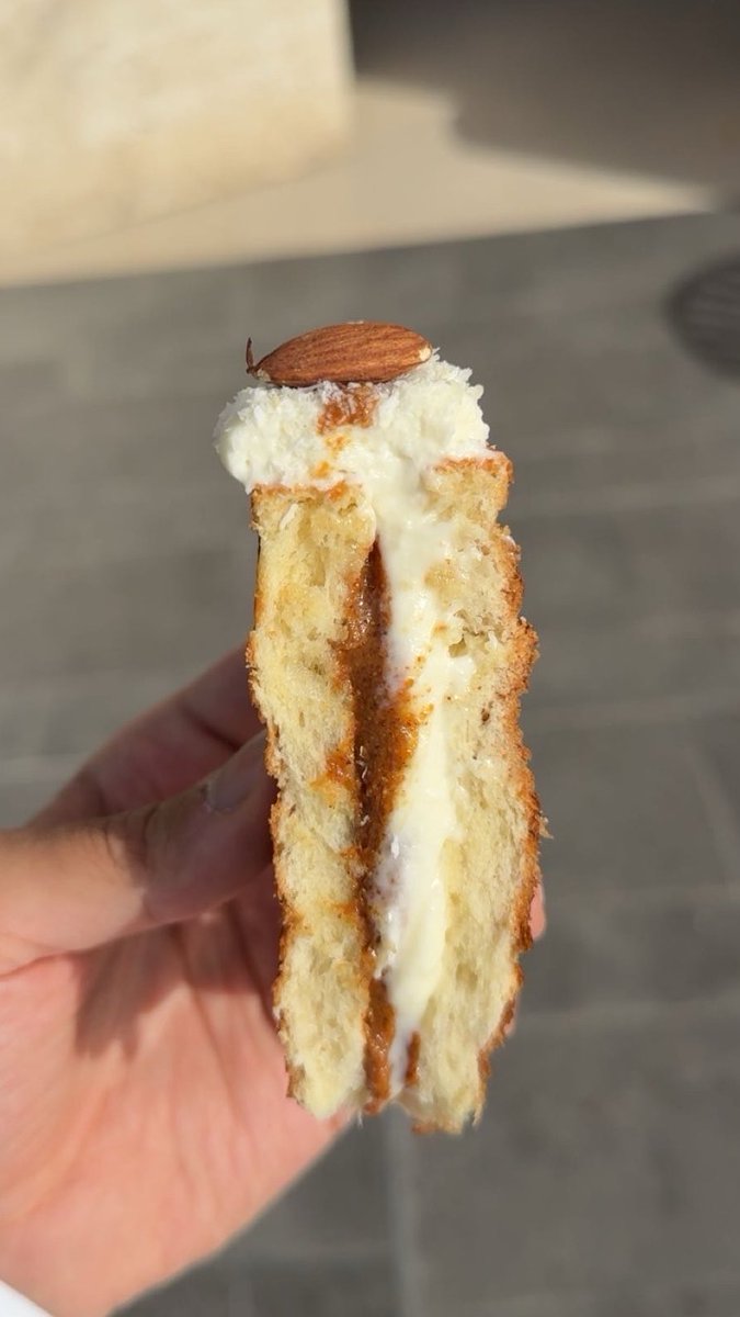 AbodBinMoha's tweet photo. من بكرا بتتوفر نكهة الشهر من @Floated_ksa ، بتكون رفايلو 🥥 

عبارة عن كريمة الشوكولاطة البيضاء و جوز الهند، مع برالين اللوز 🚀 https://t.co/lfWOgQFUlZ