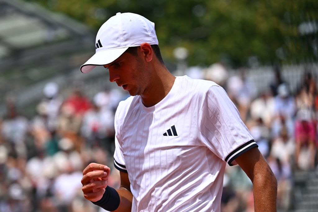 ATPComms's tweet photo. Rafael Jodar rallied from 2 sets down for the first time in career to defeat countryman Carreno Busta 4-6 4-6 6-1 6-2 6-2 and reach his 1st Grand Slam QF

Men's #RolandGarros Quarter-Finalists in Main Draw Debut since 2000:
@juankiferri - 2000
Martin Verkerk - 2003
@RafaelNadal - 2005
@janniksin - 2020
@holgerrune2003 - 2022
Rafael Jodar - 2026