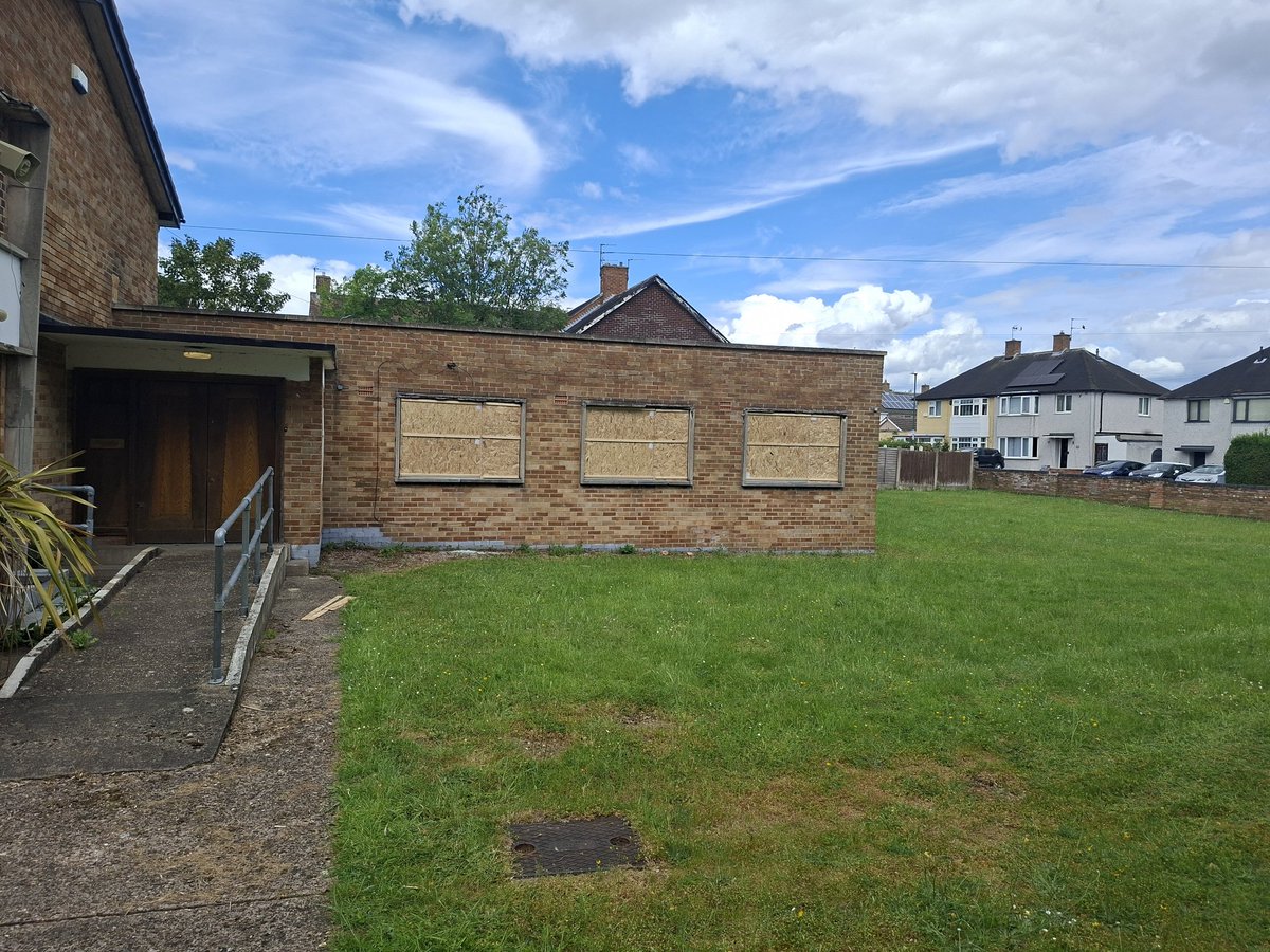 StepOutStayOut's tweet photo. #Clifton❤️ Well done to whoever did this it's yours and our home. You have left some decent people very sad and spending Sunday fixing your absolute carnage. @LilianGreenwood
@CllrNeghat @NottsOPCC Give us a home please to address this endless problem. https://t.co/1NVUv9Z3gF