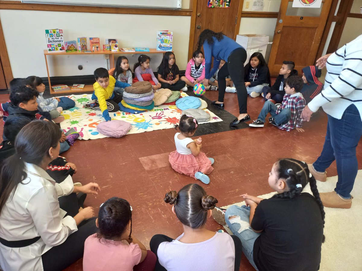CWhitmarshSF's tweet photo. Thanks for supporting HACAN this month! From youth leadership to family programs &amp; environmental action, your likes, comments &amp; shares helped us get closer to our $500 goal. Let’s finish strong &amp; keep building a brighter future for Fairfax! 💙❤️💛💚🧡

@CWhitmarshSF https://t.co/4MIYV8eh2H