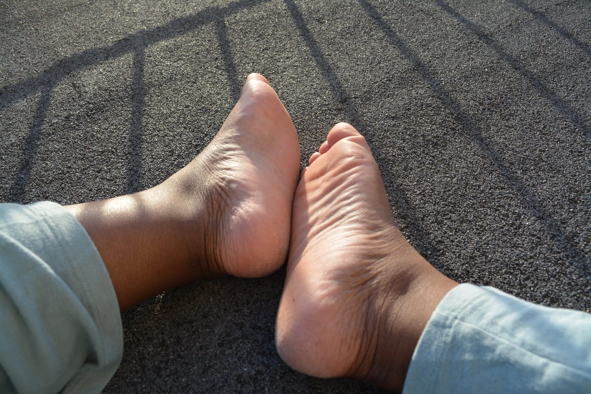 cocoatoes101's tweet photo. definitely due for a pedicure soon! https://t.co/BmKD2X3pLI