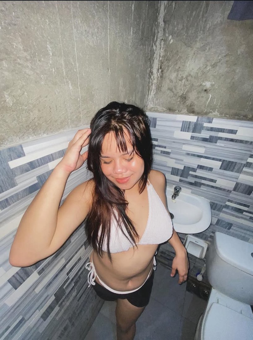 firaasafitrii's tweet photo. DICARI PARTNER LONGTERM ( sat set)
Kualifikasi: 
- Cowo umur 20-50
- titit 10CM+
- Wangi &amp; bersih 
- Sudah/belum pernah ngewe boleh
- Jago kissing &amp; doggy

RT, Rep umur mu dan jangan lupa DM, selagi twitt ini masih ada, kesempatan msih berlaku 🖤 https://t.co/BidGFBitOz