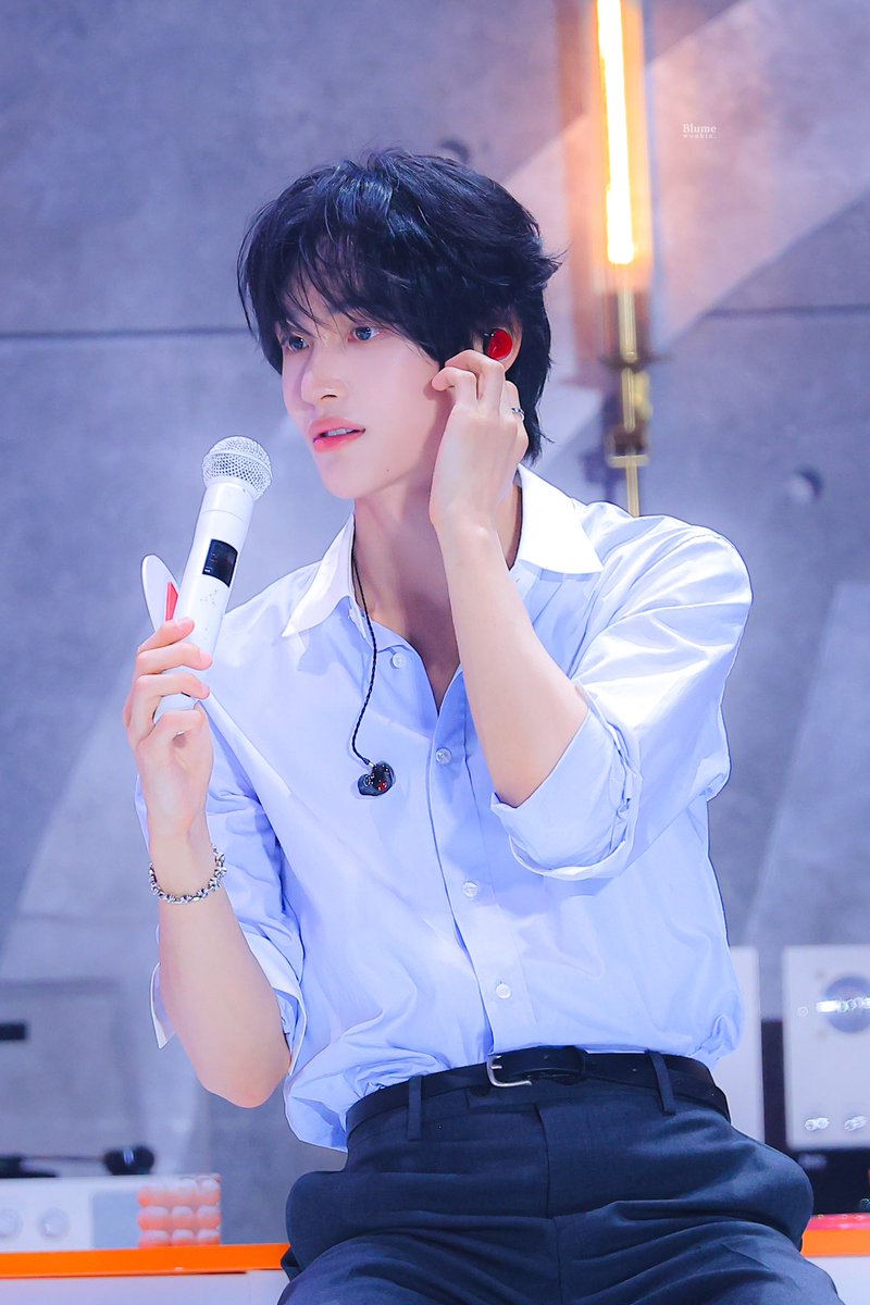 blumewonbin's tweet photo. 260530 천일파티 원빈
삔인턴
#RIIZE #라이즈 #ライズ
#WONBIN #원빈 #ウォンビン https://t.co/CBOi8rABlu