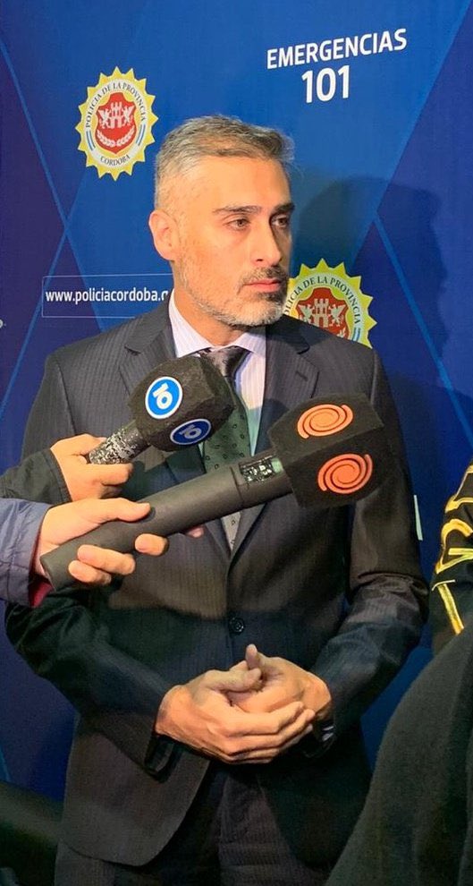 ElMolesto82's tweet photo. Este es el Fiscal Iván Rodríguez,es el responsable de haber liberado al asesino de Agostina... https://t.co/p3d9qjTCrR