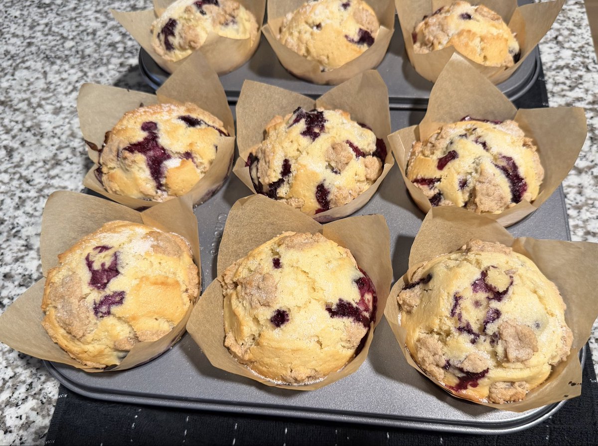 jaymeta's tweet photo. Blessed to see another day! 

Hope you all have an amazing Sunday. 

Who wants one or two? https://t.co/g1kgzFI35f