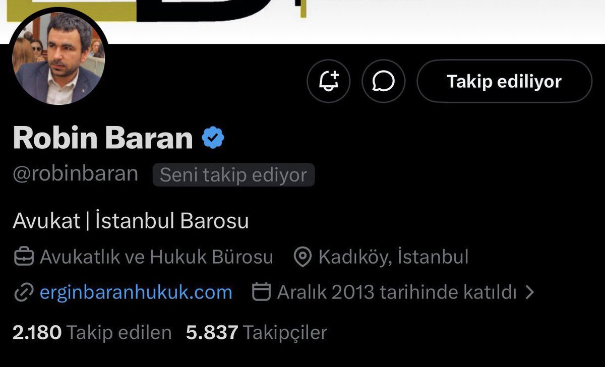 ifkoparan's tweet photo. Hayır, kesinlikle büyük bir fırsat eşitsizliği var aramızda. Sen hukuk okuyabilmiş ve İstanbul'un en güzel yeri Kadıköy'de kendi hukuk büronu açmışsın ben bu fırsatların çeyreğine sahip değildim. Meselen gerçekten Kürtçe olsaydı Diyarbakır'a gider çocukların anadilde eğitimi için mücadele ederdin ama Kadıköy'de bira içip mağdur olduk diye sabah akşam tvit atıyorsun, bense benim gibi çocuklar mağdur olmasın diye Türk-Kürt ayırmadan eğitimlerine destek olmak için çalışıyorum :) Aynı değiliz.