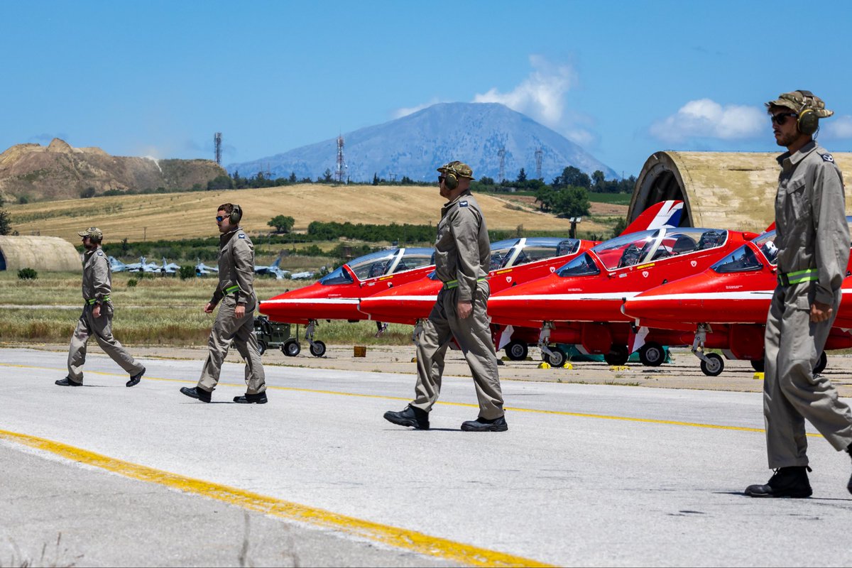 rafredarrows's tweet photo. The Royal Air Force Aerobatic Team 2026: As May comes to a close, a quick look back to the moment earlier in the month when the Red Arrows gained Public Display Authority (PDA) ahead of the summer’s programme of events.

🔗 Read more about PDA and the 2026 season: https://t.co/Pk6ZLqwanV