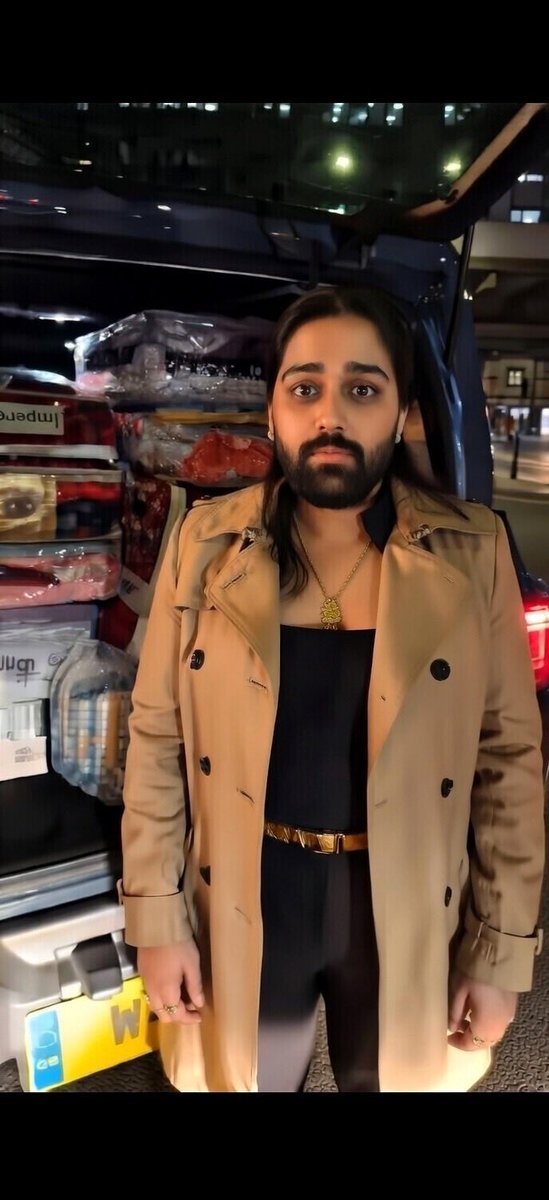 NFTstart1's tweet photo. @kingkapoor72 Don’t have sex with animals otherwise you produce inbred daughters like Harman # don’t be like Harman https://t.co/JT12di25Lg