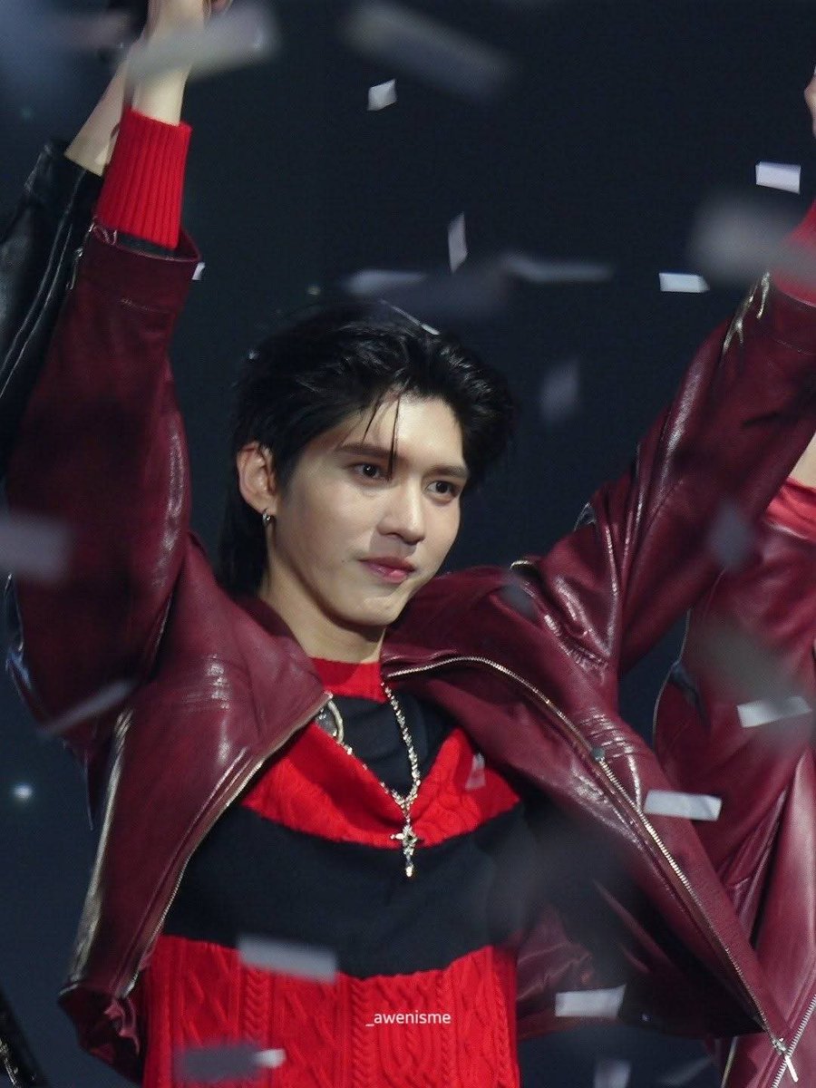 mn_wai1's tweet photo. သဲသဲရေ သဲရဲ့သမီးက တာဝန်မကျေလို့တဲ့ဝမ်းနည်းနေတယ် ကျမဝင်ပြီးထွမ်းနေတယ်ဆိုတာလဲမရ

JASPER DIRECT OUR MUSICONSG

#GMMTVMUSICONSINGAPOREDAY2
#aou_tnbknr https://t.co/yp2PDCsdFC