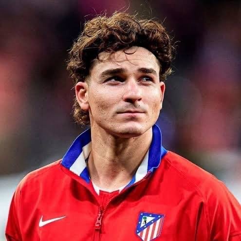 AlbicelesteTalk's tweet photo. ‼️ EXCL: Julián Álvarez will keep pushing to leave Atleti and join FC Barcelona and the Catalan club is expected to come back with another offer. @GerGarciaGrova 🚨🔴🔵 https://t.co/Z7XS3ezzzC