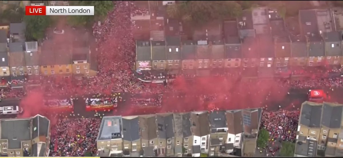 _TheSuper7_'s tweet photo. 🚨BREAKING- BIGGEST PARADE IN HISTORY🚨
There is approximately 1.5m present at the Arsenal parade🤯. People lining up since 11am. EVERY SINGLE ROAD IS PACKED (except the roads that have been blocked off) NO SPACE TO WALK🤯 #AFC #CHAMPIONS #ArsenalParade https://t.co/J2e3AdF7pD https://t.co/4yHo4RaKEy