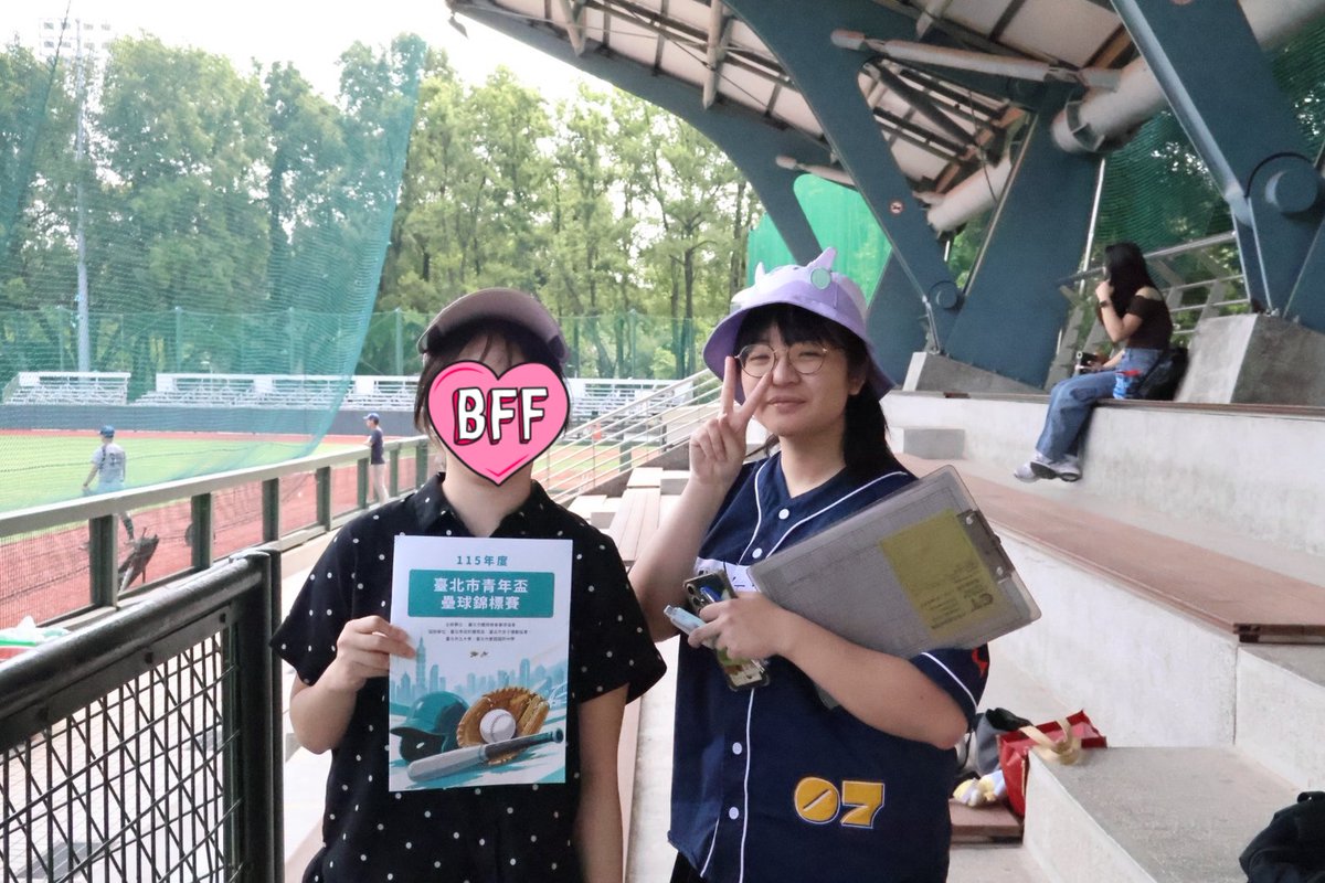 fish_in_the_pot's tweet photo. 球經草的週末
啊不過帽子是黏黏寶

亞軍！
愛球經組！ https://t.co/0mjaOgH1HH