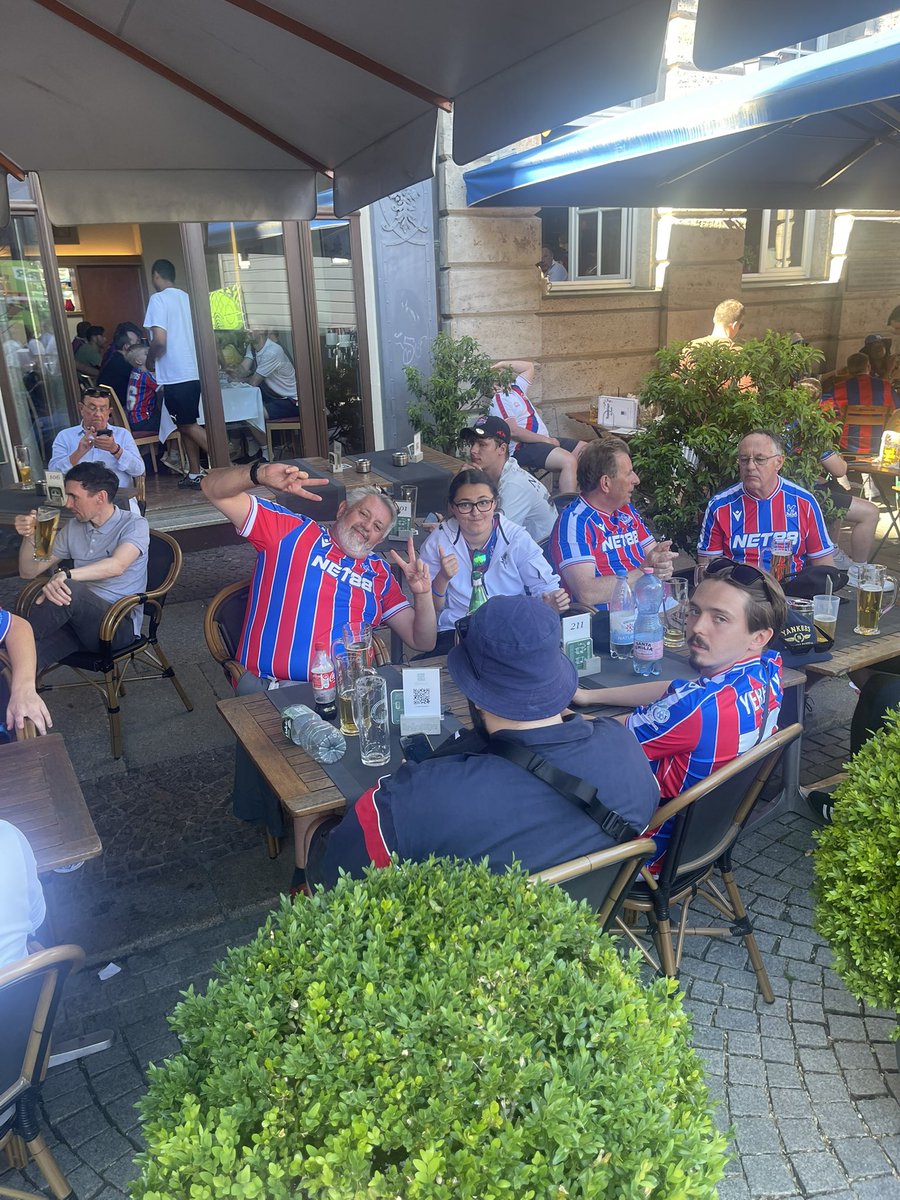 Jasoncpfc's tweet photo. Leipzig 
HL Block F 
Palace Legends
❤️💙 https://t.co/SU2tWVlIiM